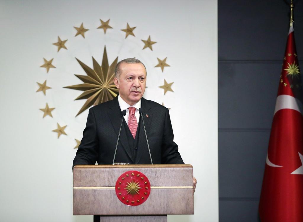 rbklndr's tweet photo. Cumhurbaşkanımız Sn. Recep Tayyip Erdoğan:

İnşallah yaşadığımız sıkıntılı günleri geride bıraktığımızda hatırlayacağımız en güzel şeylerden biri de işte bu birlik,beraberlik, kardeşlik,dayanışma fotoğrafımız olacaktır.
#BizBizeYeterizTürkiyem
#BizBizeYeteriz
#BirlikteBaşaracağız https://t.co/kAOFXrqI8u