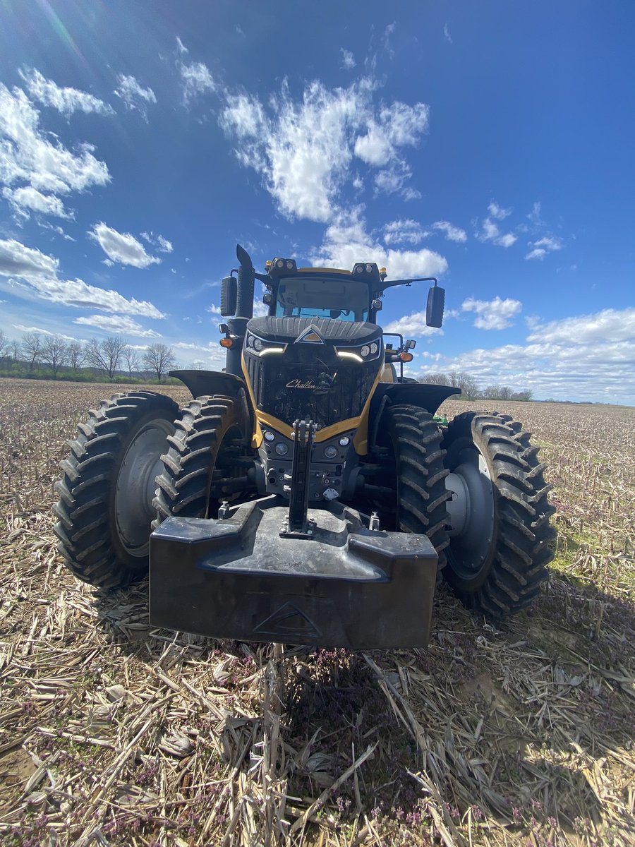 BriansVideos's tweet photo. The spring grind begins #plant20 is just around the corner #agco #fendt #challengerag #yellowfendt #greatplains @agcocorp @Fendt_NA https://t.co/xVzGJykN5D