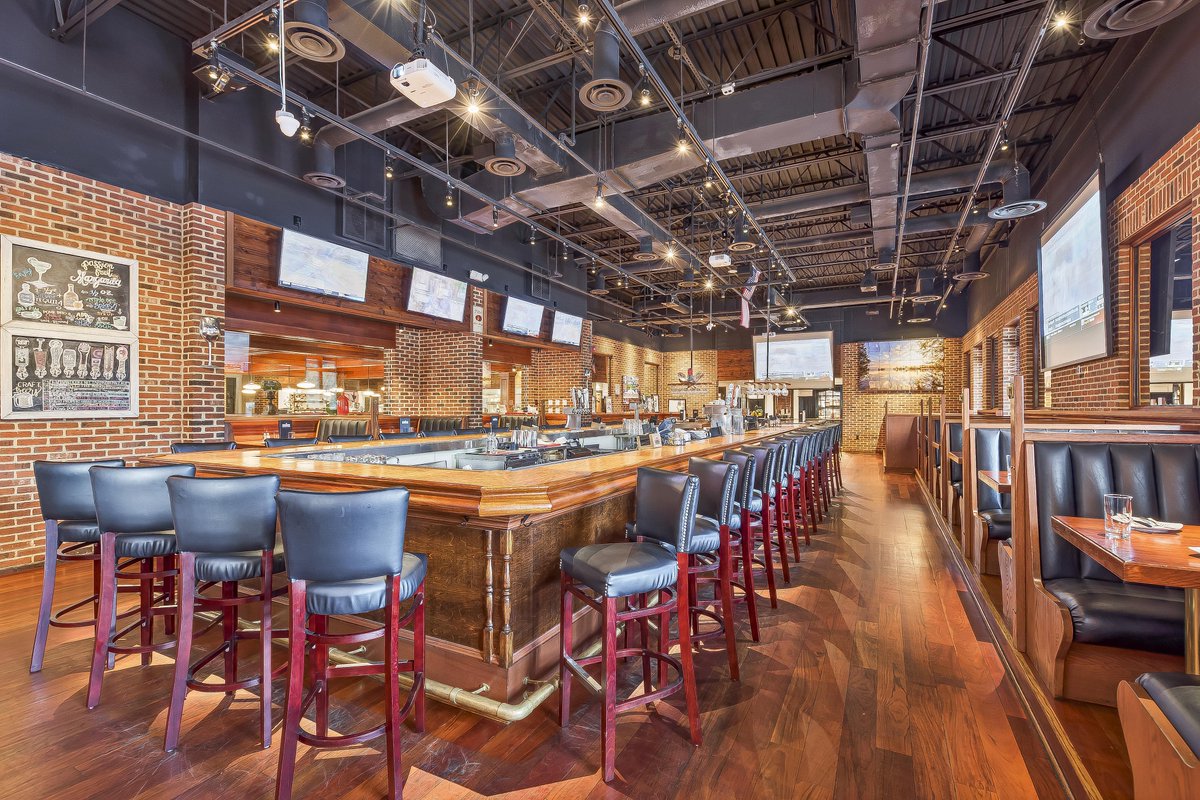 Brick_WFB's tweet photo. Happiest of hours at Brick! Join us Monday-Friday 4-7pm &amp; all day Sunday for awesome Happy Hour specials! 

#HappyHour #HappiestOfHours #BrickWoodFiredBistro BrickWFB https://t.co/GRAX1vlexT