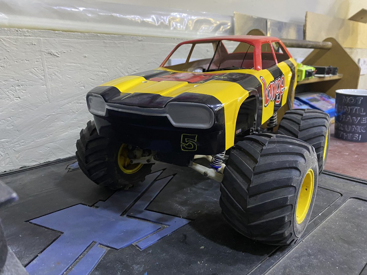dntworibhapi's tweet photo. @Carpervert @TamiyaUK One of my many Lunchboxes - or might be a Pumpkin, fitted with an Jaguar XJS/Lynx Eventer shell - because why not 😝 https://t.co/4mOGkqblNr