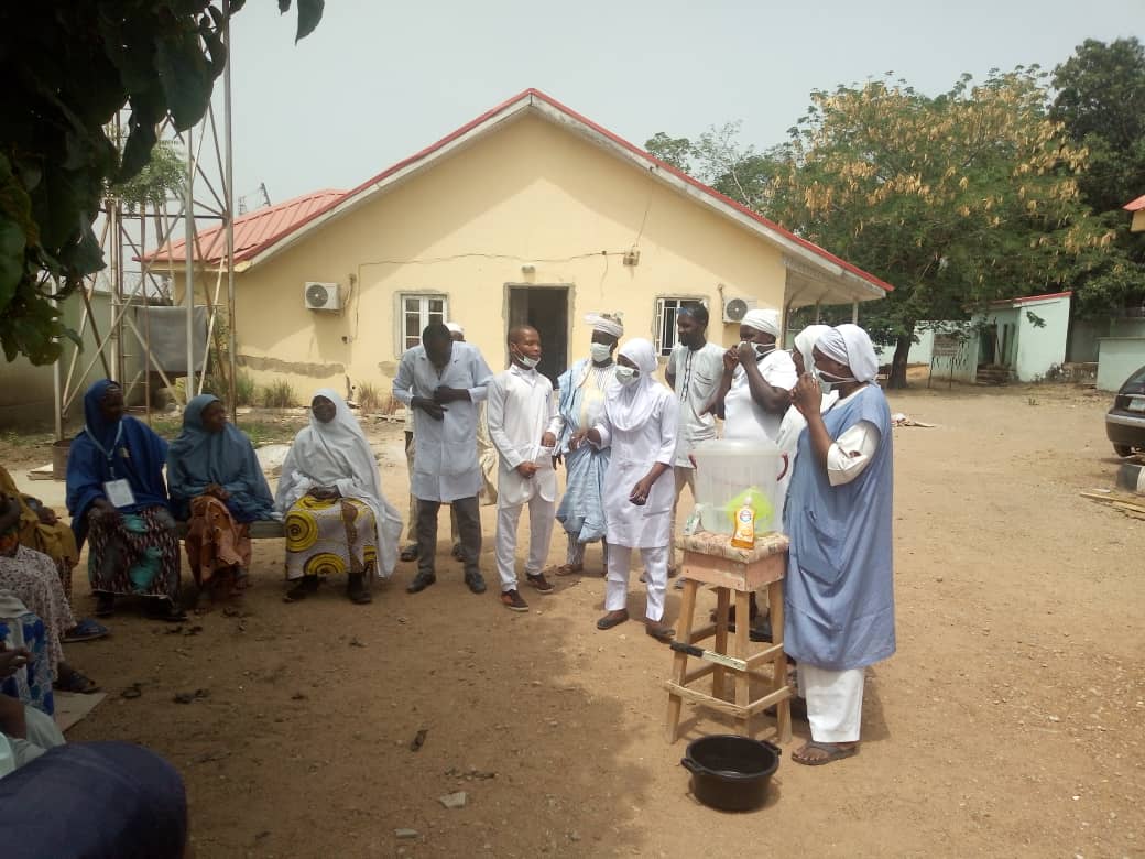 LgKaduna's tweet photo. The newly constituted #COVID19 task force committee visited Kabala PHC on sensitization outing. The Committee applaud the strict adherence of health practitioners to the fight against #COVID19 &amp; appreciate religious &amp; community leaders for their support in this epoch time. https://t.co/DVoPJ0j09K
