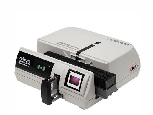 #stayHome für BernerInnen #Bern
 - ich hätte so einen Diascanner zum Ausleihen Details auf 
cryptpad.fr/pad/#/2/pad/vi…