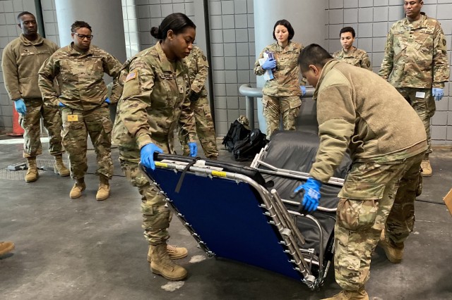 More than 14,000 retired Soldiers have already shown interest in returning to active duty after the Army recently reached out to over 800,000 of them to assist in the  #COVID19 pandemic response.Learn more:  https://go.usa.gov/xvxwF  by Senior Airman Sean Madden #KillTheVirus