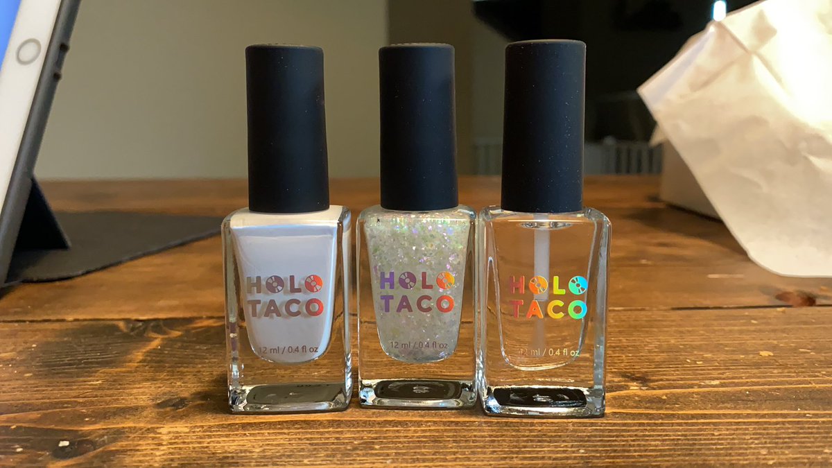 Nobody better ask me to touch anything in the house because I’m about to go in on my nails with this @holotaco @nailogical #notmilkywhite #cosmicunicornskin #superglossytaco