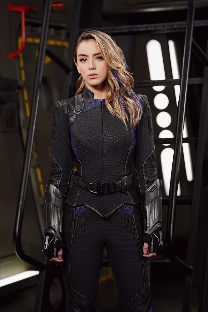 Day 30: Daisy Johnson aka QUAKE! The daughter of Mr. Hyde, Quake is one of Nick Fury's most trusted agents. Due to her father's gene structure, Daisy was born with her Inhuman powers without having to go through Terrigenesis. Played by  @chloebennet  #WomensHistoryMonth