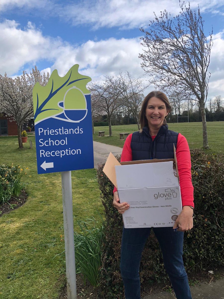PriestlandsSch's tweet image. Our stocks of goggles and rubber gloves on the way to local doctors. #supportingtheNHS