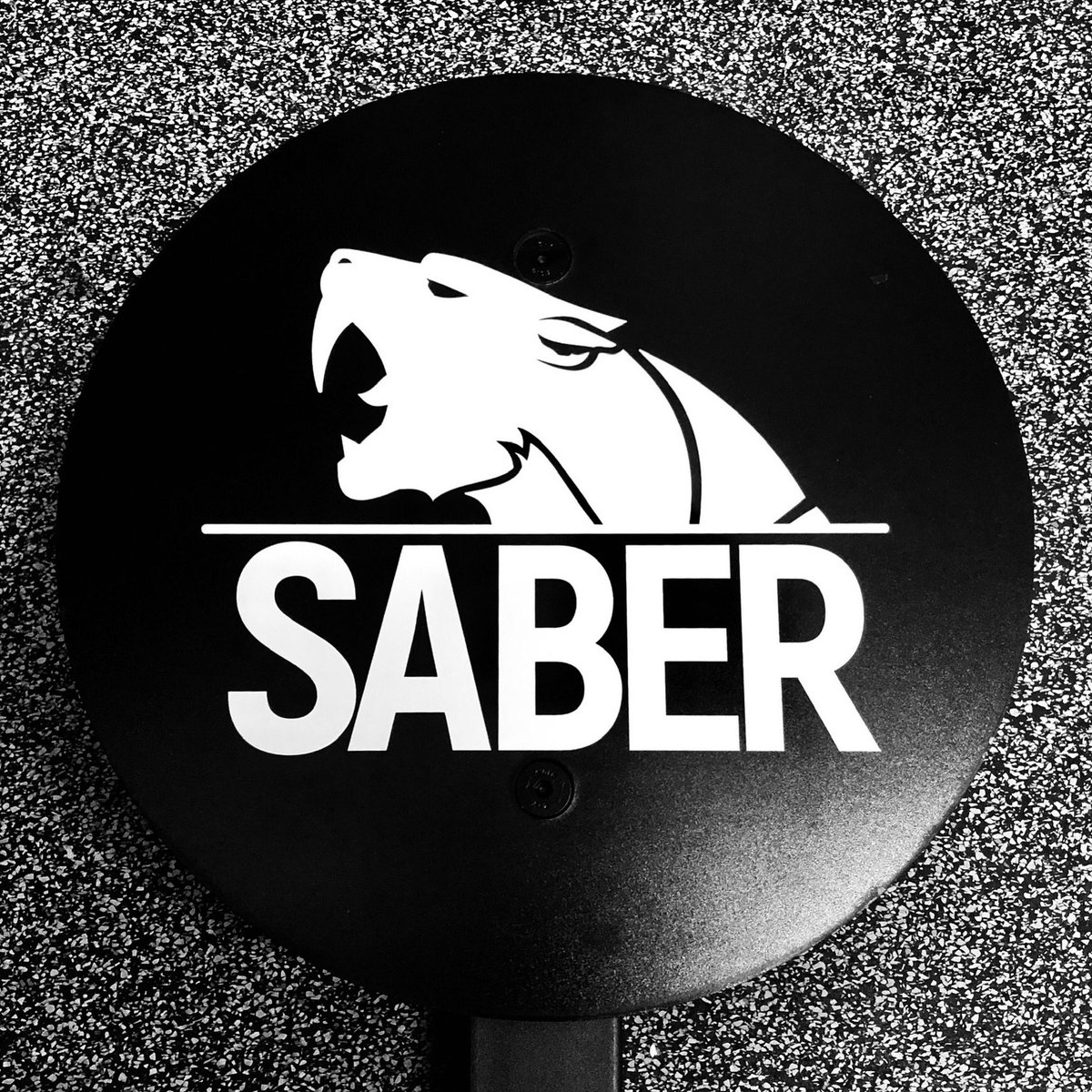saber_fitness's tweet photo. Our new ‘Wall Ball Targets’ are ready!! Compatible with all our fixed rigs.
#saberfit #wallballs #wallballtarget #crossfit #crossfitworkouts #wallballshots #fitness #fitnessmotivation https://t.co/ctCNrTPGOj