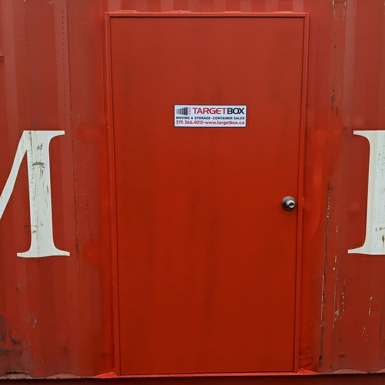 TargetBoxCA's tweet photo. TargetBox added a mandoor to this 40ft used shipping container for easy access! An affordable way to create extra storagespace for your business or jobsite.

Starting as low as $2,800! Contact us today to get a quote on your unit.

https://t.co/9jMRCoiVWK https://t.co/qUGgXTrCyZ
