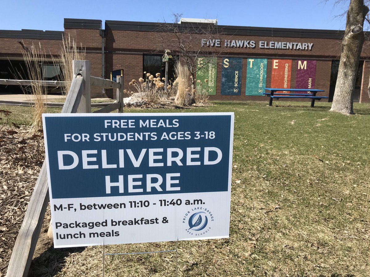 OndePerpsFdn's tweet photo. #fivehawks #relationshipsmatter #wearePLSAS Need Lunch and a breakfast? Come to Five Hawks for a student lunch and breakfast between 11:10 and 11:45 each weekday morning! Drive up service with a smile! https://t.co/F4JNvGDJll