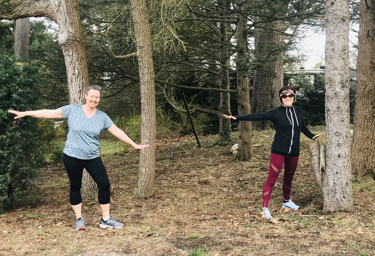 MikitaSMSHPE's tweet photo. Finding ways to get fresh air, find signs of spring while socially distancing #SMSTogetherAtHome #HPEatHome #PhysEd https://t.co/SK2oUvV1hu