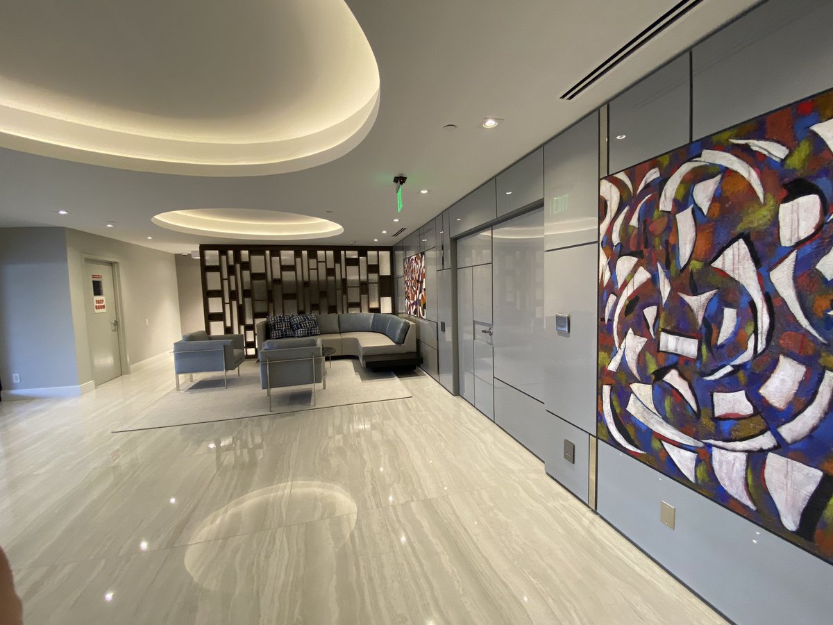 If you gotta #StayAtHome might as well have an #amazinginterior <a href="/harrymartinez58/">Harry Martinez</a> #interiordesign #floridadesign #residentiallobby #encausticpainting