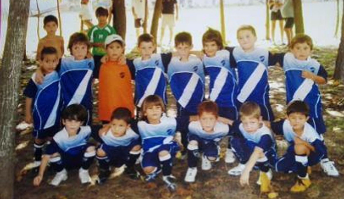 clubbenhur's tweet photo. 🐺 #Los80DeLaBH. Compartimos más fotos de #BenHur, #Cat1977 y #Cat2002. #Gracias.
8️⃣0️⃣ #Aniversario 🎉
#QuedateEnTuCasa 💪
👉 Mandanos tu #Foto 📸
#VamosLobos 🔵⚪🔵 https://t.co/9jRFWUO1Zx