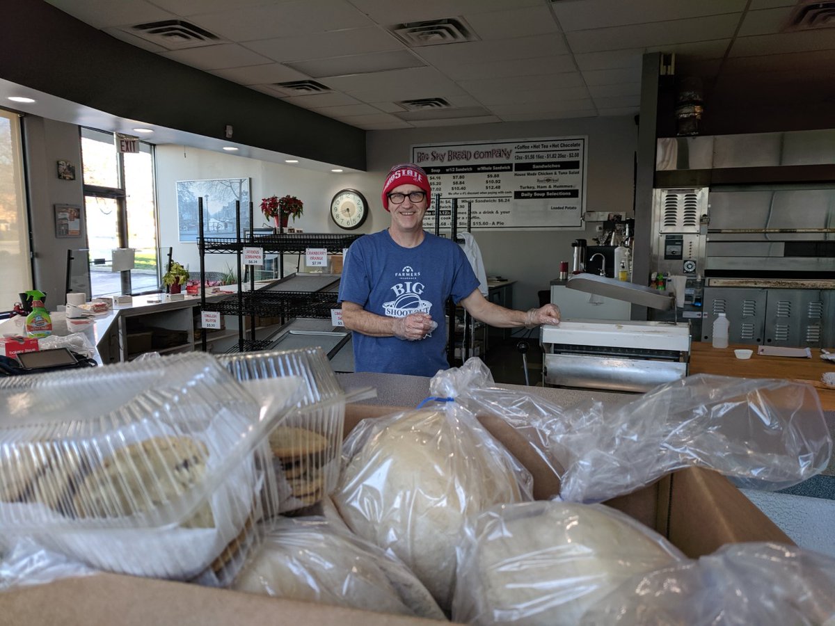 CSSMV's tweet photo. More proof that we're #MiamiValleyStrong! Big Sky Bread Company in Kettering heard that we needed bread for our food pantry, so they baked us enough bread and cookies to serve hundreds of families over the next few days. We are so grateful for the amazing local support! https://t.co/9Mx6uvbbto