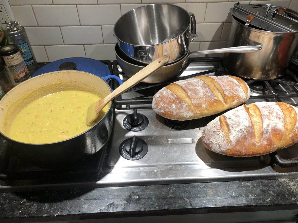 pjkarafiol's tweet image. Last night’s split pea soup and homemade bread for #makeitmonday #WildcatVirtualPride ⁦@LakeViewHS⁩ ⁦@FOLVHS⁩ ⁦@network14cps⁩ ! Stay tuned for tonight’s offering...