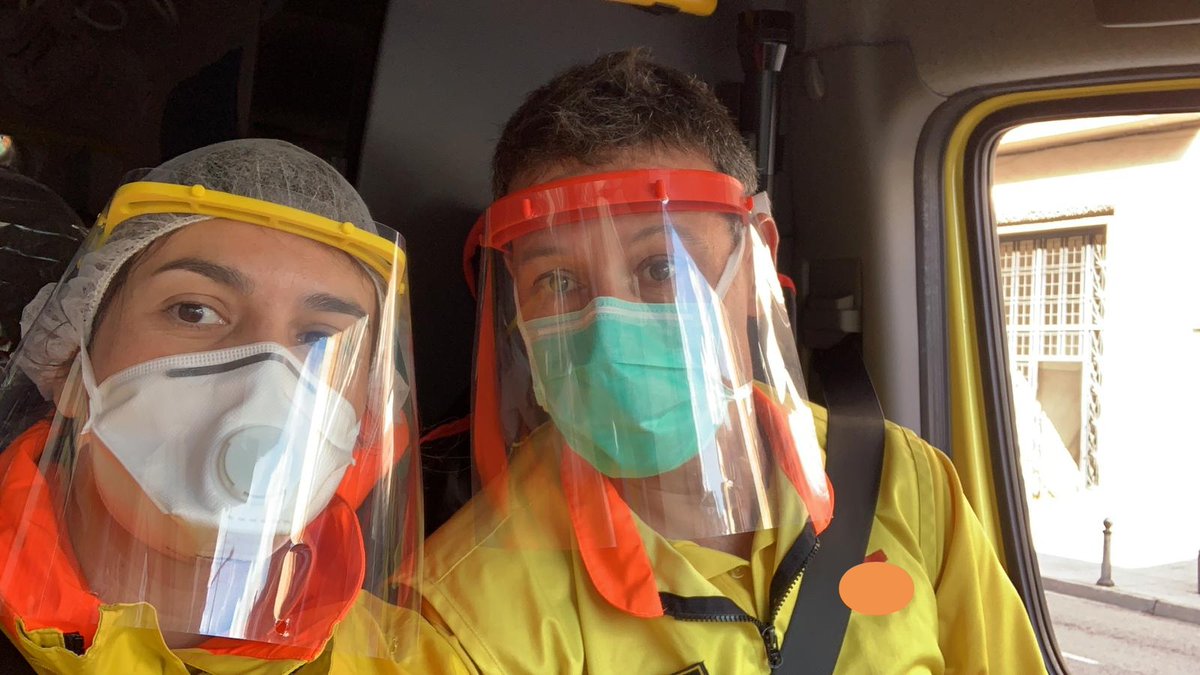 XusCat's tweet photo. Moltes gràcies de part de tots els treballadors d'ambulàncies de la Garrotxa, #voluntaris3DGarrotxa @ToniMorenoRey
Gràcies, gràcies, gràcies.
#Covid_19 @Olotuit #Garrotxa https://t.co/XpS3kfQ3Ae