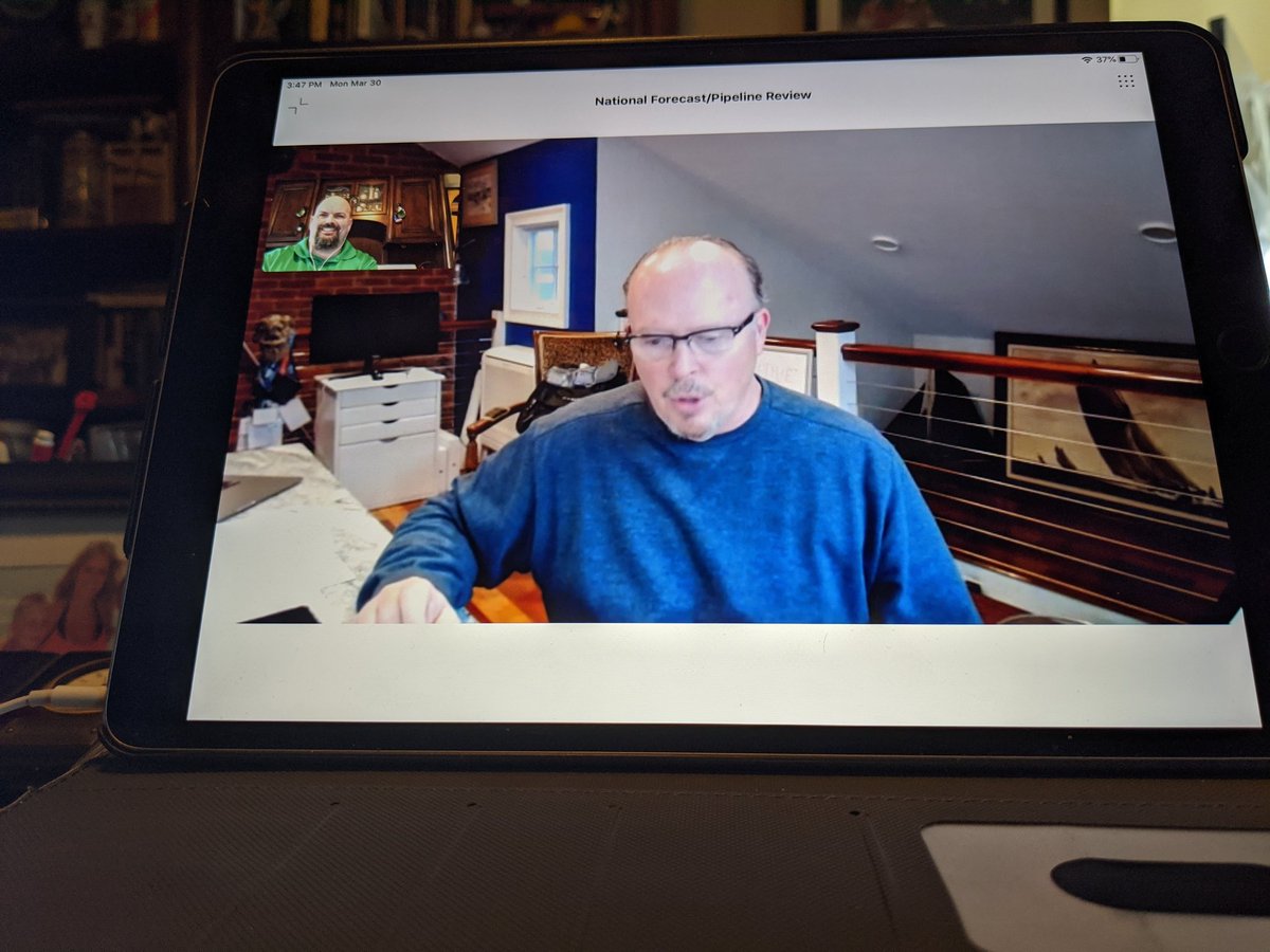 pomara_matt's tweet photo. Very clear who CRO Greg Symon's (#TwitterShy) favorite RVP is, he has the #MMPPic hanging in his ... office don't see @jackiefunk @jpsamz or @RobertSensenig picture anywhere!
@CoreBTS https://t.co/5IBKRNbyAe