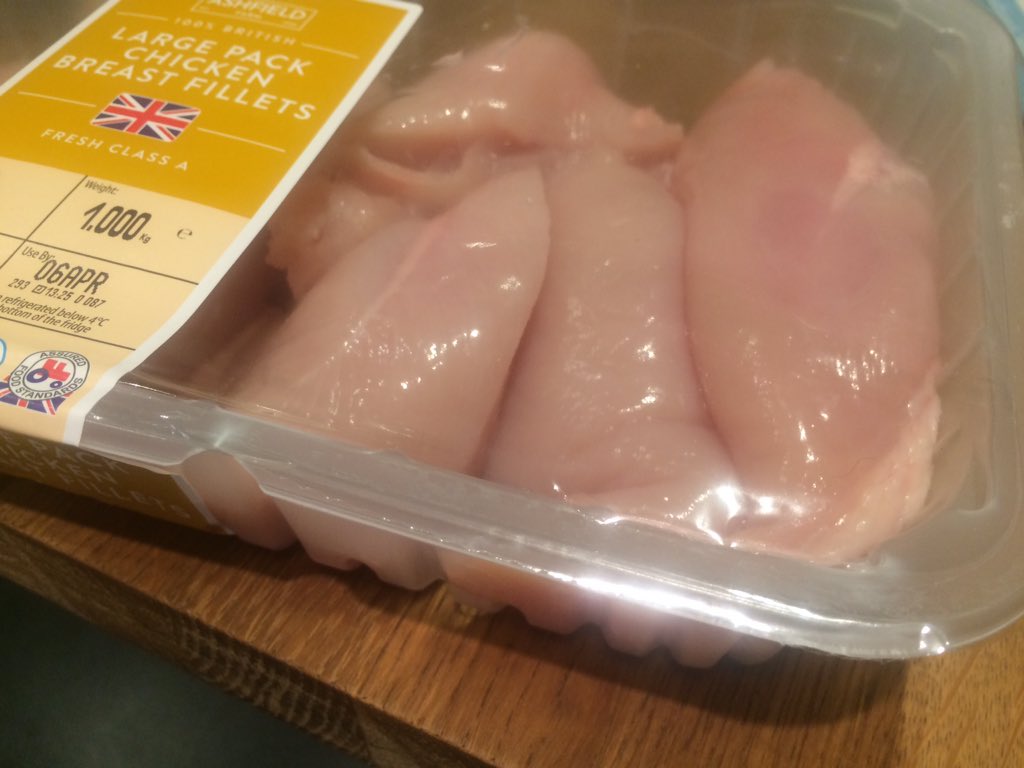 mel_sherrington's tweet photo. Oh no @AldiUK! Just got home from a shop to find my chicken is open 😫 not planning on going back in any time soon. Can send you a copy of my receipt. Please advise how to get a refund?! https://t.co/fHnfCOxmnW