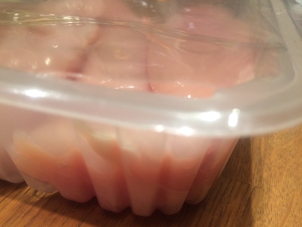 mel_sherrington's tweet photo. Oh no @AldiUK! Just got home from a shop to find my chicken is open 😫 not planning on going back in any time soon. Can send you a copy of my receipt. Please advise how to get a refund?! https://t.co/fHnfCOxmnW