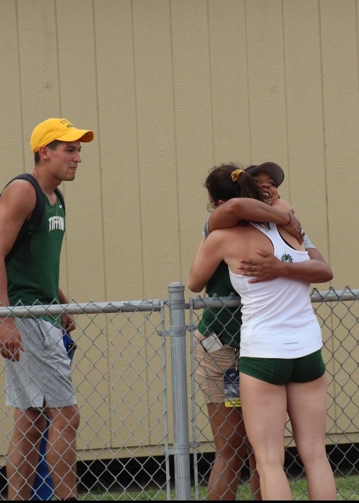 CoachKay_TUTF's tweet photo. Challenge accepted @N_Spino ! Two of my favorite coaching pictures. Post a coaching picture with 24 hrs or donate $20 to charity of your choice. I nominate @RobinsonTUTF @HornAthletics @CoachJohnson93 @Action_Speed_Tr https://t.co/gWhxmLGGEJ