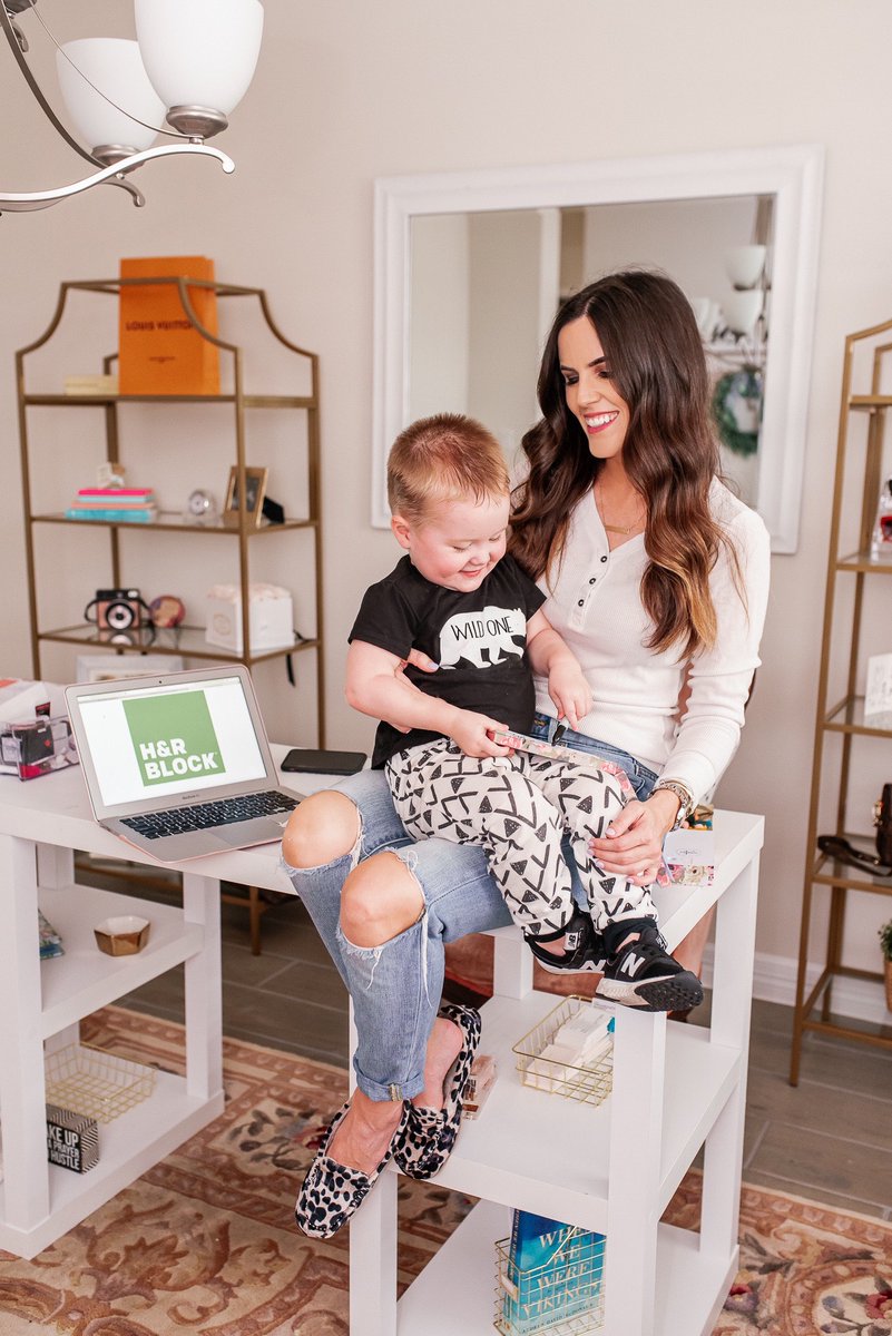 brittfullwood's tweet photo. It feels so good to be done with our taxes🙌🏻 If you haven’t finished, there’s no better time to DIY at home with @HRBlock than now. We had such a smooth experience &amp; sharing it all on the blog! #ad #BetterWithBlock
https://t.co/L1oUbZMsYc https://t.co/A8hJLejnEq