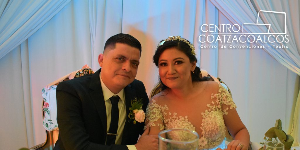 CentroCoatza's tweet photo. Boda Luz &amp; Francisco https://t.co/91mjwrhI6V https://t.co/zLVvDHYtFD