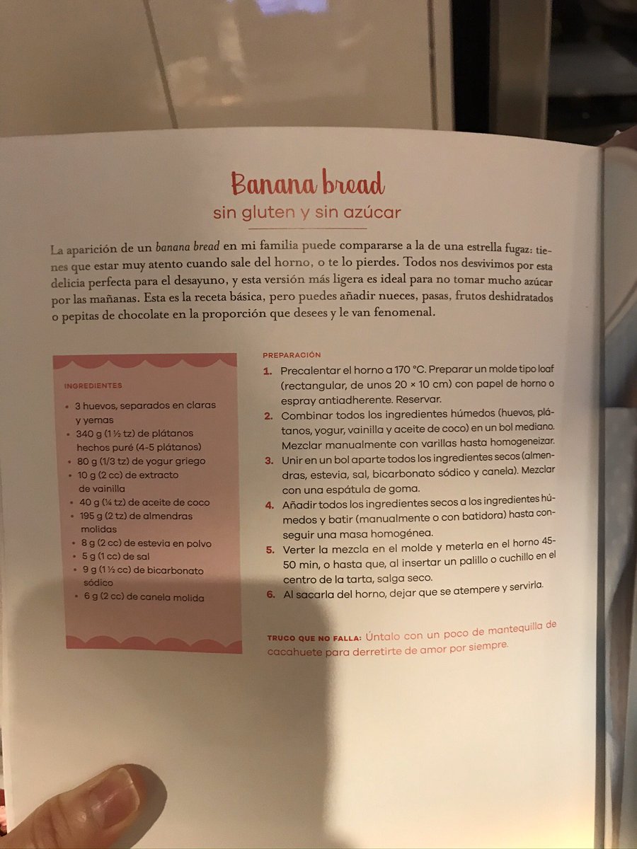 isaab11's tweet photo. @AnaisaLopez Ana! Quería preguntarte, he hecho variaa veces tu banana bread 🍌🍫y LO AMO!!! Es delicioso!!! Pero en el libro en la parte de los ingredientes dice separar claras y huevos y luego en la preparación solo dice agragar los huevos.... entonces no sé para qué los separo? 🤔🤷🏻‍♀️ https://t.co/vAvGX6B05K