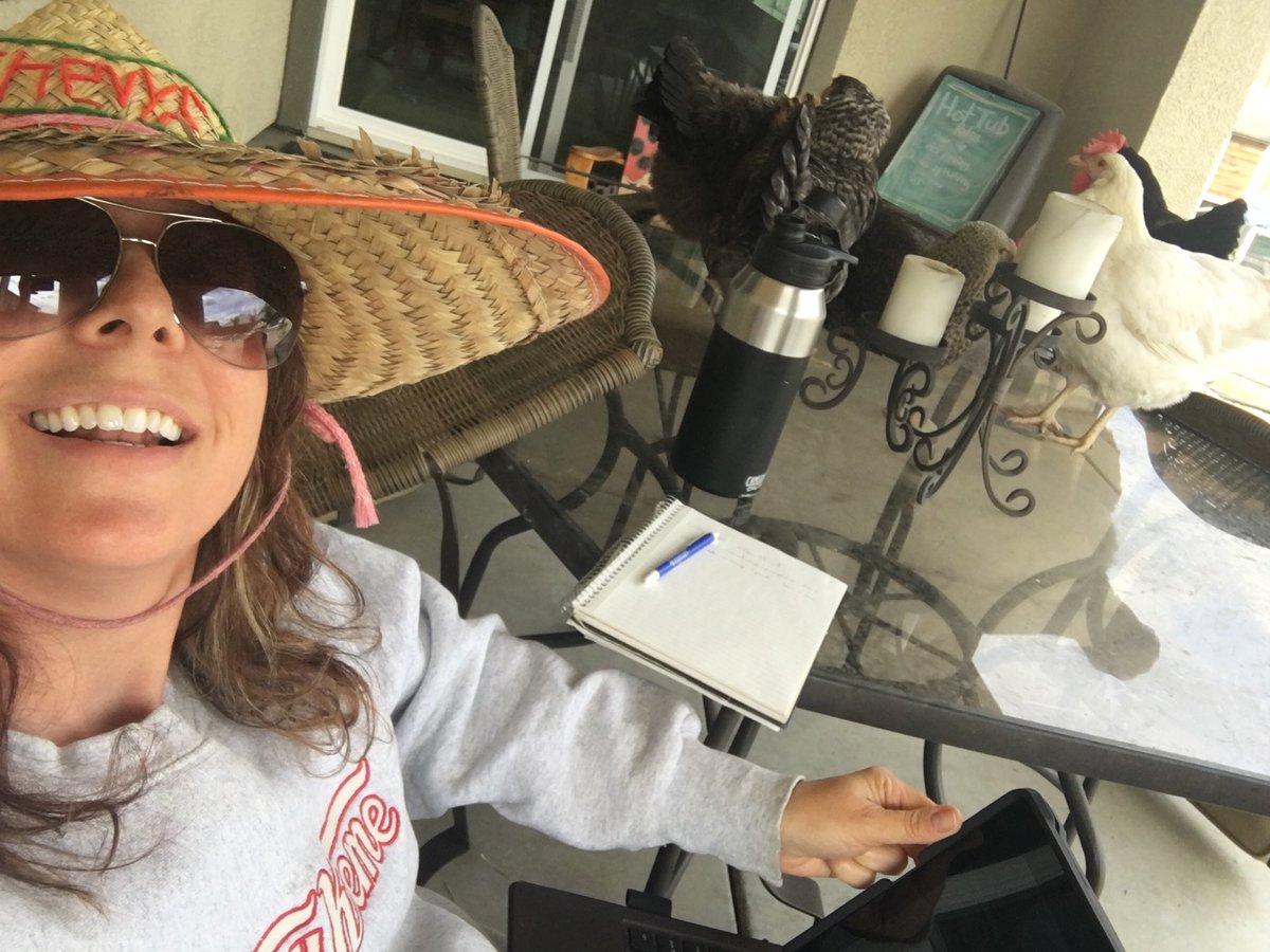 HaverAmy's tweet photo. First day of spring break. Hanging out with my girls🐓 and getting some new trainings. Thanks to all the trainers sharing their talents. https://t.co/v3Yj0A7Zdk