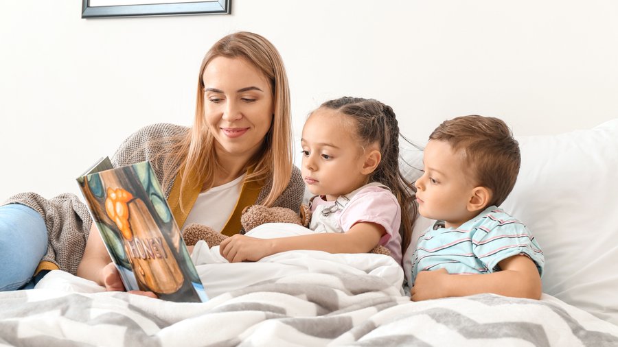 hertsearlyyears's tweet photo. ⭐New Blog Post⭐
"The more you read, the more you’ll know…helping parents to read with their children at home"
Another blog from the @HertsEarlyYears
team for the #EYPractitioner.
https://t.co/dkpWJJaHQ5
#EarlyYears #EYFS #ReadingIsFundamental #BedtimeReading https://t.co/nJv0j9Rpq4