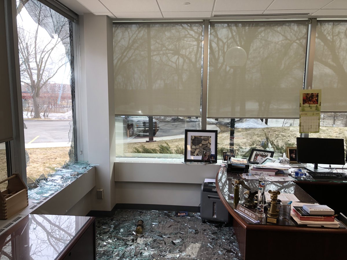 CrystalSugarCo's tweet image. This past weekend, a deer made a smash and dash at our Corporate Headquarters in #Moorhead. It jumped into the office of our VP of Operations David Braseth. The deer left a little fur behind before making a hasty exit. Wow!