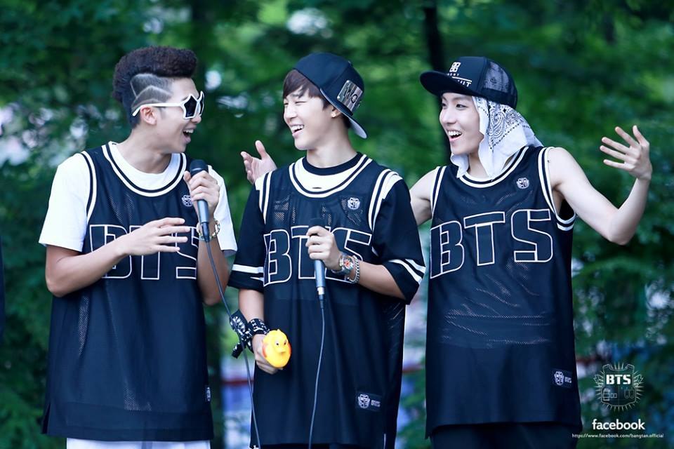 ArmySon17's tweet photo. #NoMoreDreamIsComing
@BTS_twt
Если вы думаете, что Чимин всегда будет такой милахой, то вы ошибаетесь.
Готова поставить свою жизнь на кон, что скоро он будет высоченным секси борцом https://t.co/Yhqv53CEjc