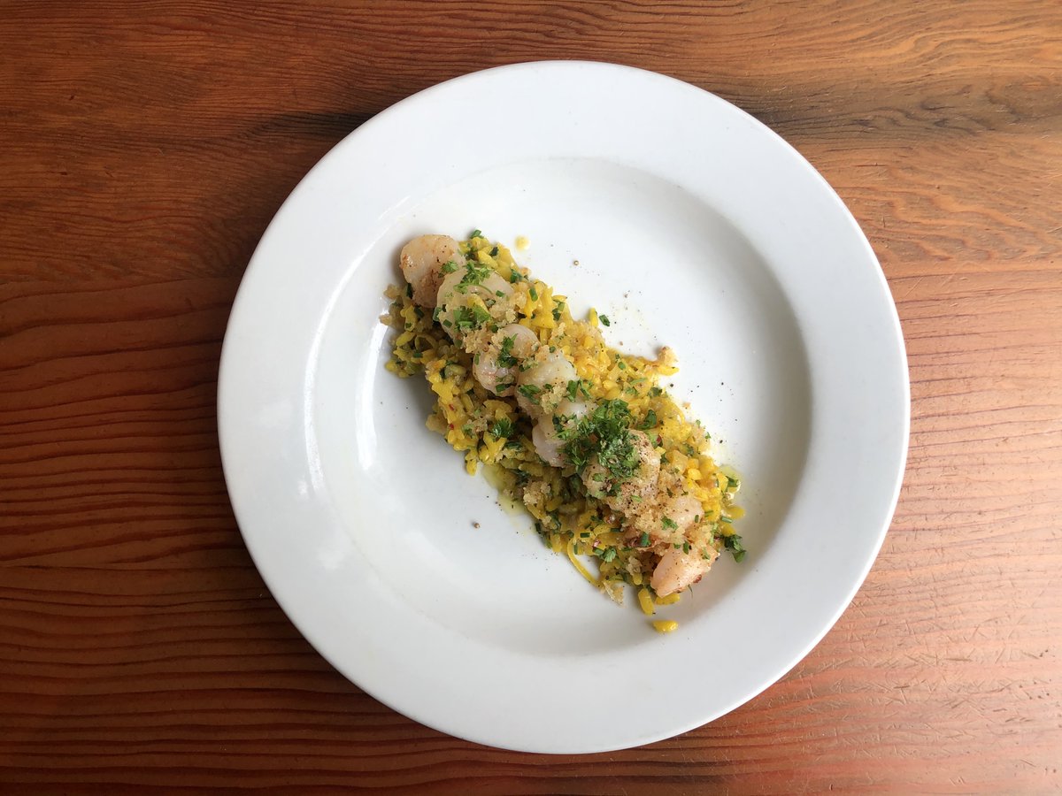 Chef Louis is working these pastas now!
.
.
.
.
.
#corsoberkeley #italianfood #Tuscany #Florentine #italianwinelist #housemadecocktails #housemadepasta #salumi #housemadesalumi #berkeleyrestaurants