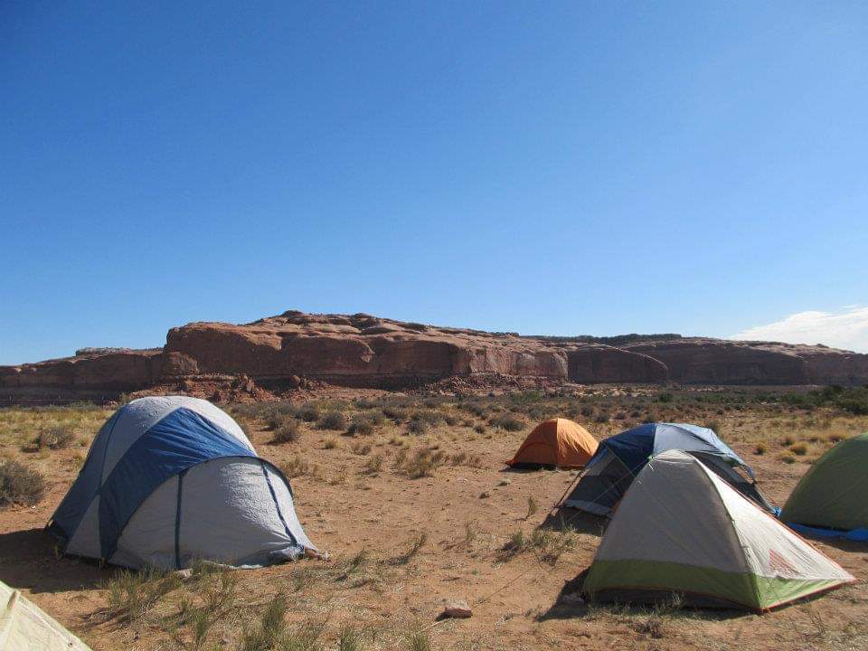 Shann0nMars's tweet photo. Day 7 of #7DaysOfFieldwork - Thought I would end with where it all started! My @OhioState Field Geology course! Spent 6 weeks in Utah learning how to be a field geologist! If it wasn't for this experience, then these past 6 days might not have been possible! ❤⚒ #Geology https://t.co/B2EUd4Dgh7