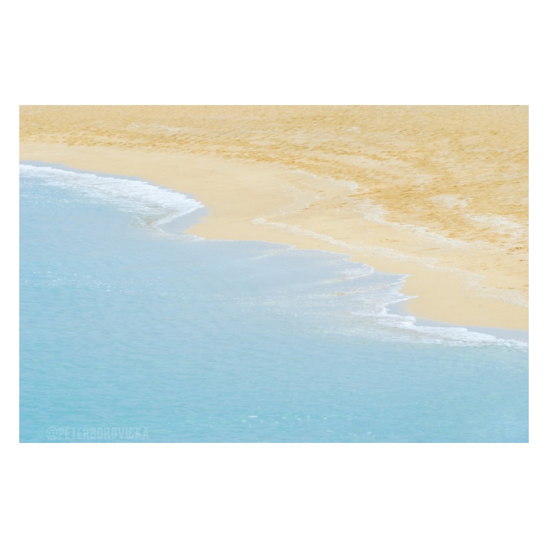 PeterBorovicka's tweet photo. No doubt, flowers of the sea waters - springtime on the bay. ~ Basho #haiku
⁣⁣
📍Shores of Okinawa, 2016⁣⁣
⁣⁣
Translated by Jane Reichhold.⁣⁣
⁣⁣#simpledesign #longexposure #minimalism #Japan #Japonsko #tokyocameraclub #Okinawa #haikuoftheday #spring #ocean #Pacific https://t.co/cjZYemtGxn