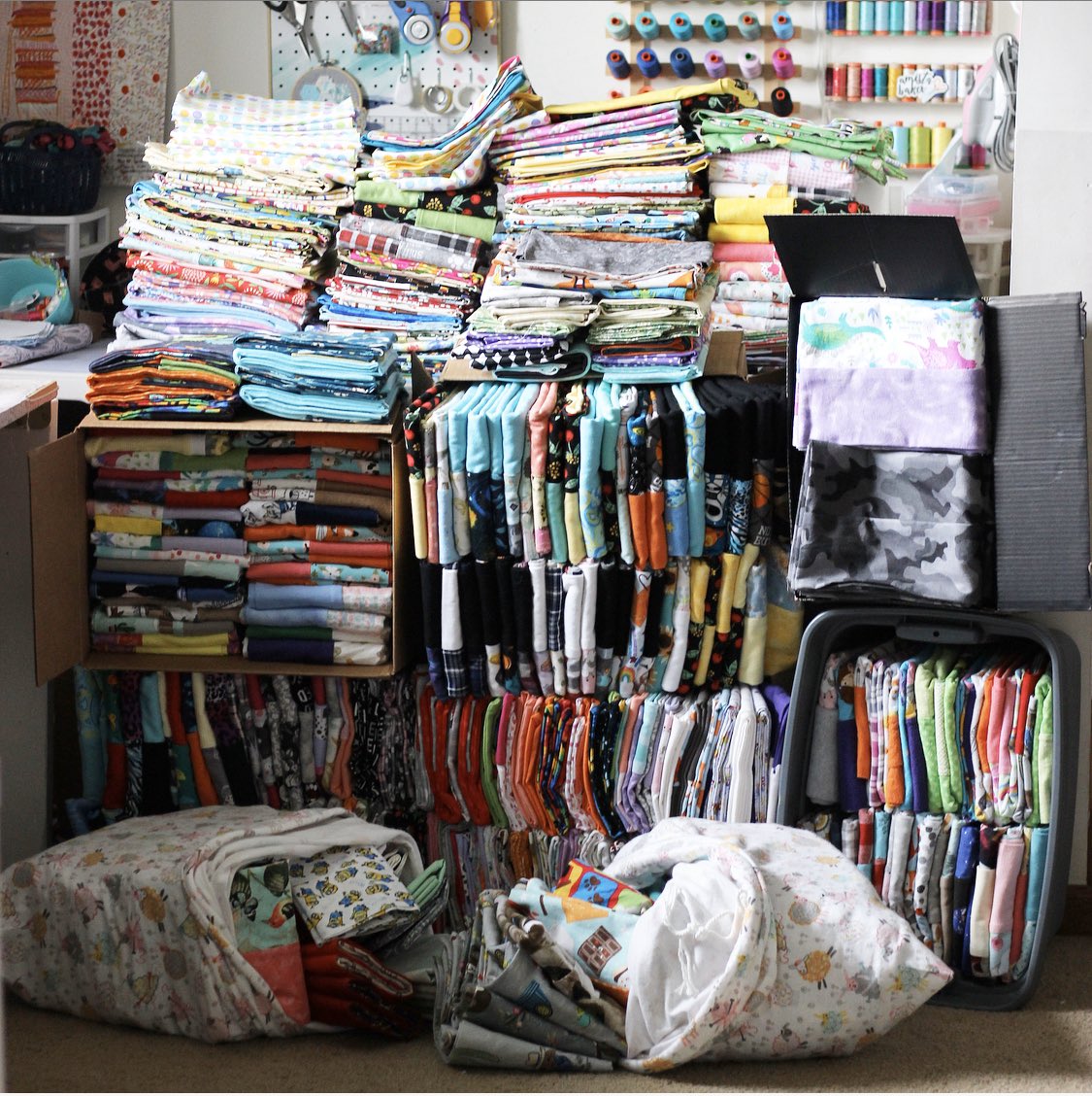 amistabaker's tweet photo. 451 pillow cases made for 🎉#apqpillowcasemadness #promo @allpeoplequilt https://t.co/BF1gfPvrnJ