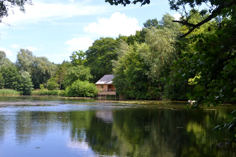 Water Lily Lodge Log Cabin sleeps up to six.  It's in a secluded lakeside spot just an hour from London with a hot tub
Bookings open for 2021.
15% off stays of 7 nights or more.
Book now with just a £100 deposit.
Email logcabin@browningbros.co.uk to secure your dates.