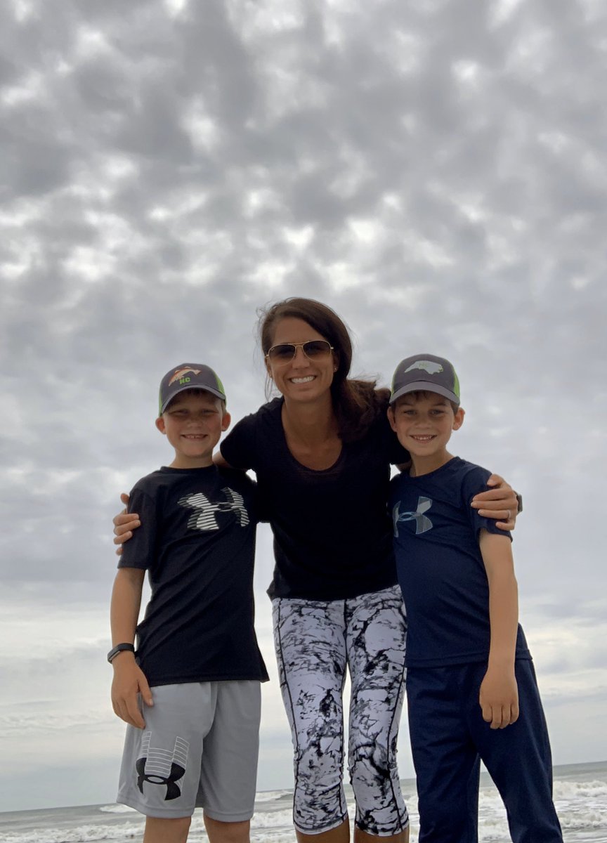 Long walk on the beach with the boys! <a href="/CombsCatchUp/">Combs Catch Up</a> @DDMSBuzz #gatorsmove #DDMSVirtualspiritweek
