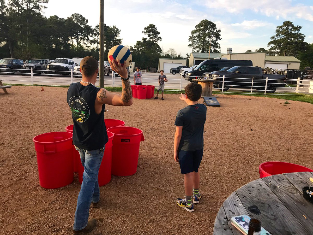 KodyMorris99's tweet photo. “Balls back” 🍻🏐🏐 https://t.co/i45QHj0olr