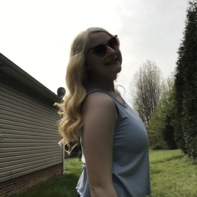 desmetjulia's tweet photo. #NewProfilePic https://t.co/E9AjbwbpSf