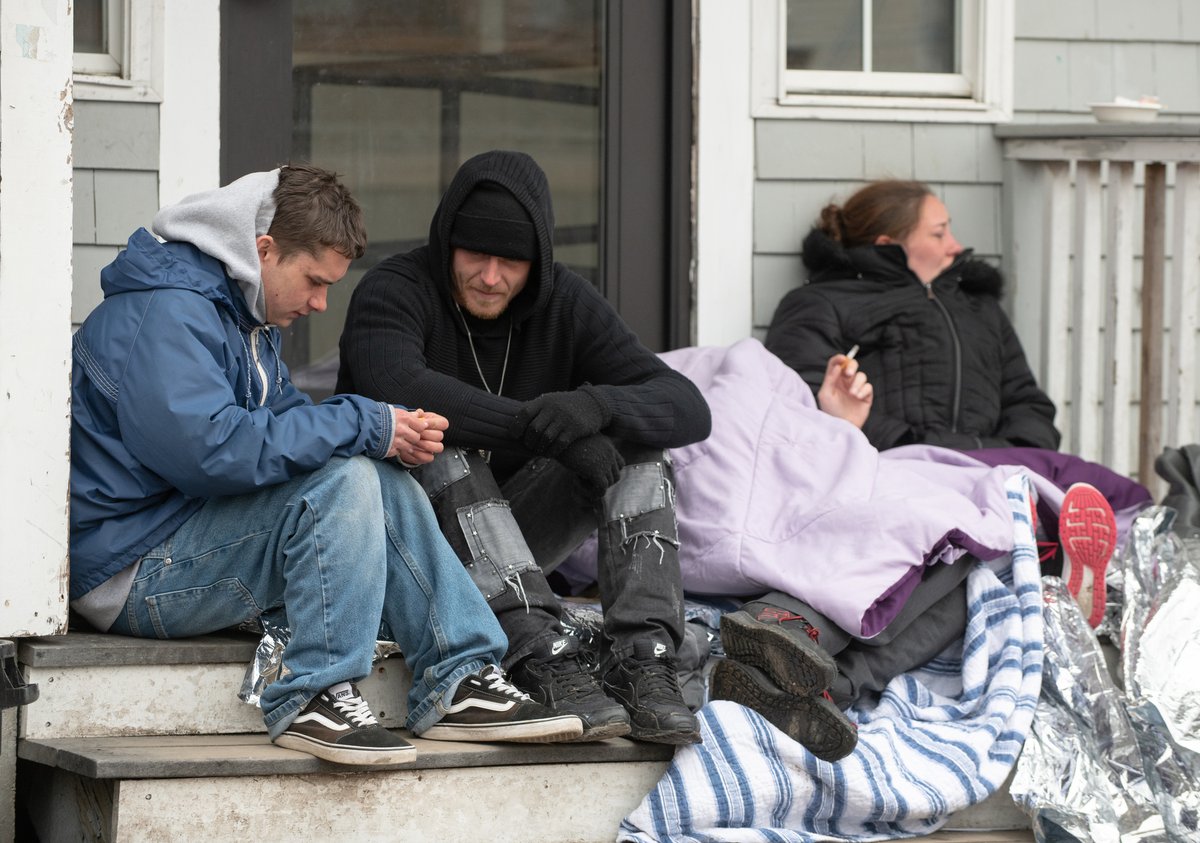 chochphoto's tweet photo. Checked in at St Joseph House in Hyannis on this chilly afternoon. Found lots of folks waiting to get in, huddled together to try to stay warm. 

Follow my Cape Cod community documentary project: https://t.co/afMqXINB6c

#mypandemicproject #socialdistancing #homelessness https://t.co/weukVHSAeI