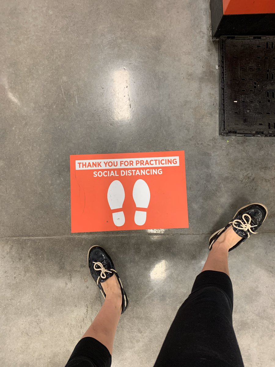 JamiCarlton's tweet photo. @lovebillynyc At the H-E-B they printed signs. https://t.co/6olWT1F7ro