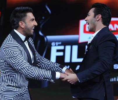 nassima20181's tweet photo. @RanveerOfficial @Varun_dvn these two mastikhors ❤️🤪 https://t.co/1pJNckHdwY