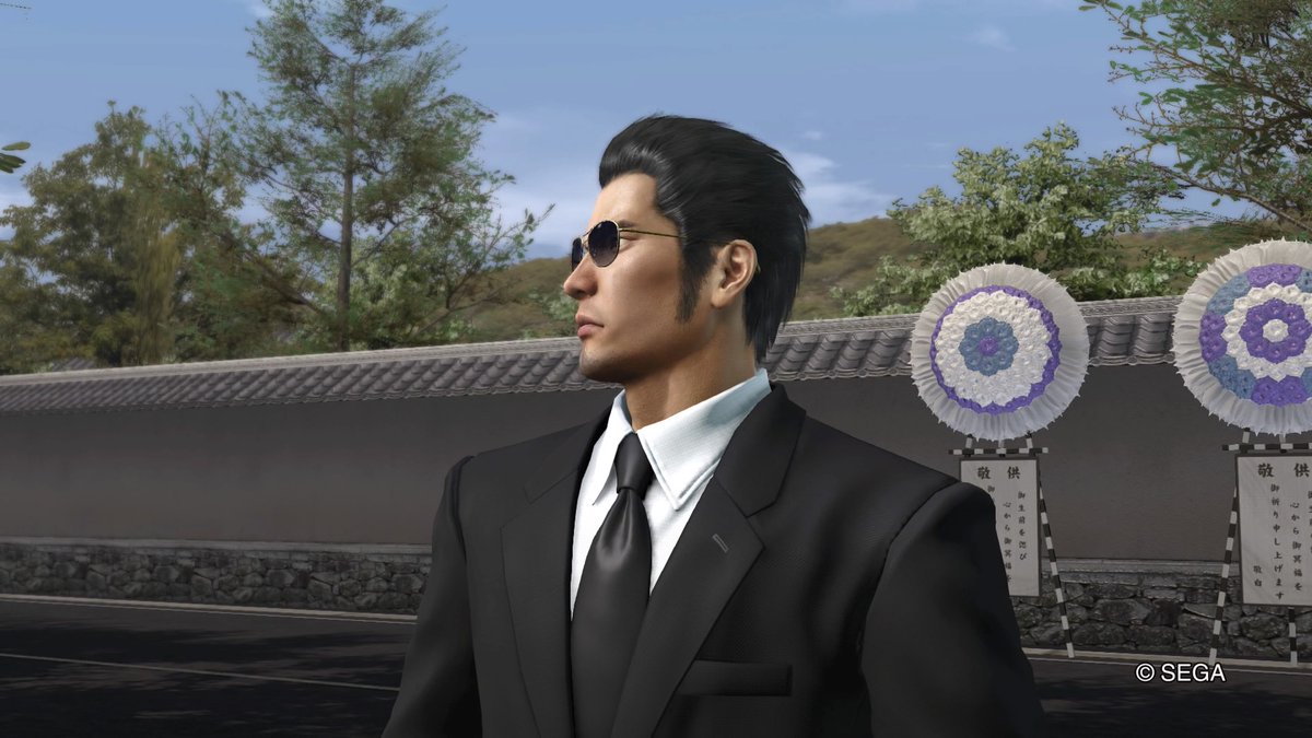 kiryu is so dumb why does he think this disguise is gonna work