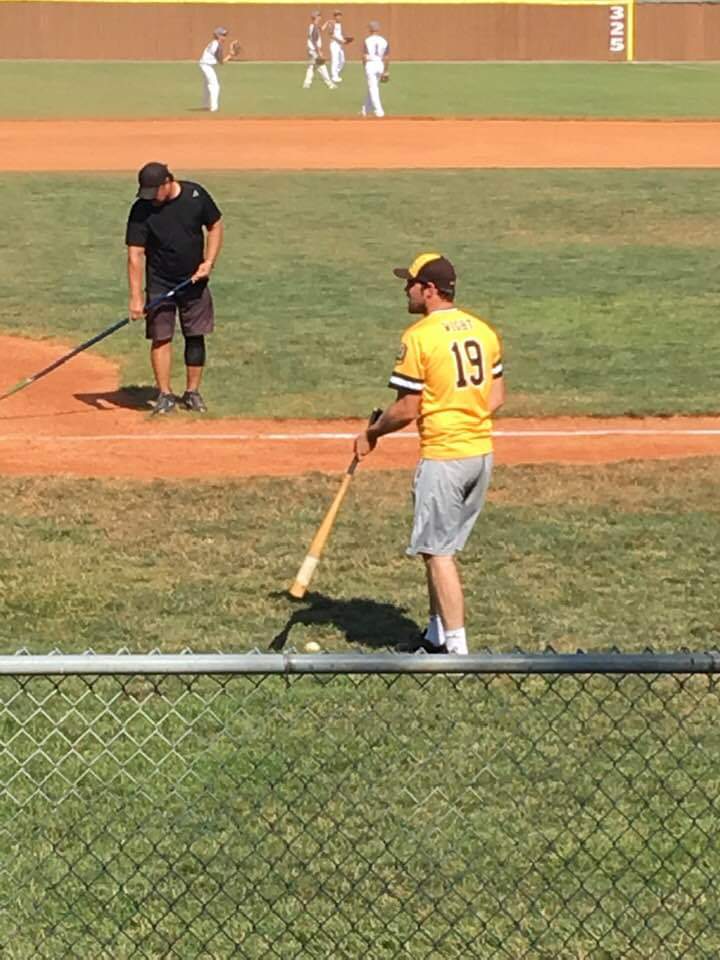 Coach_Wight19's tweet photo. I was nominated by @Hunter_Man15 Once you are nominated you have 24 hours to respond or you donate $20 to a local charity. You then nominate 4 coaches. You have to post a picture(s) of you coaching. Next up:  @EastThor @DarinEinspahr @RyanJansen14 @JFisch007 https://t.co/6fYuhyorub