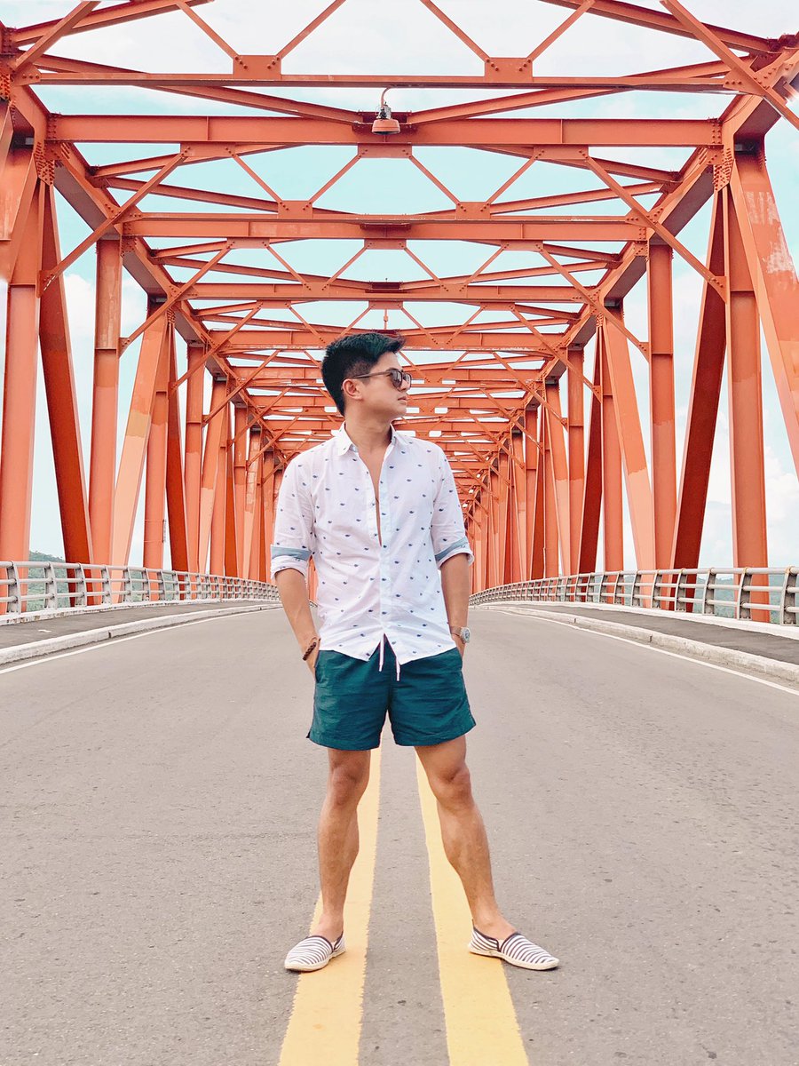 dijeyjaro's tweet photo. When our paths crossed at the right place but at the wrong the time. ๐ธ #ootd #style #menswear #instapogi #leyte #local #ph #travelph #sanjuanico https://t.co/DoGr6BucpX