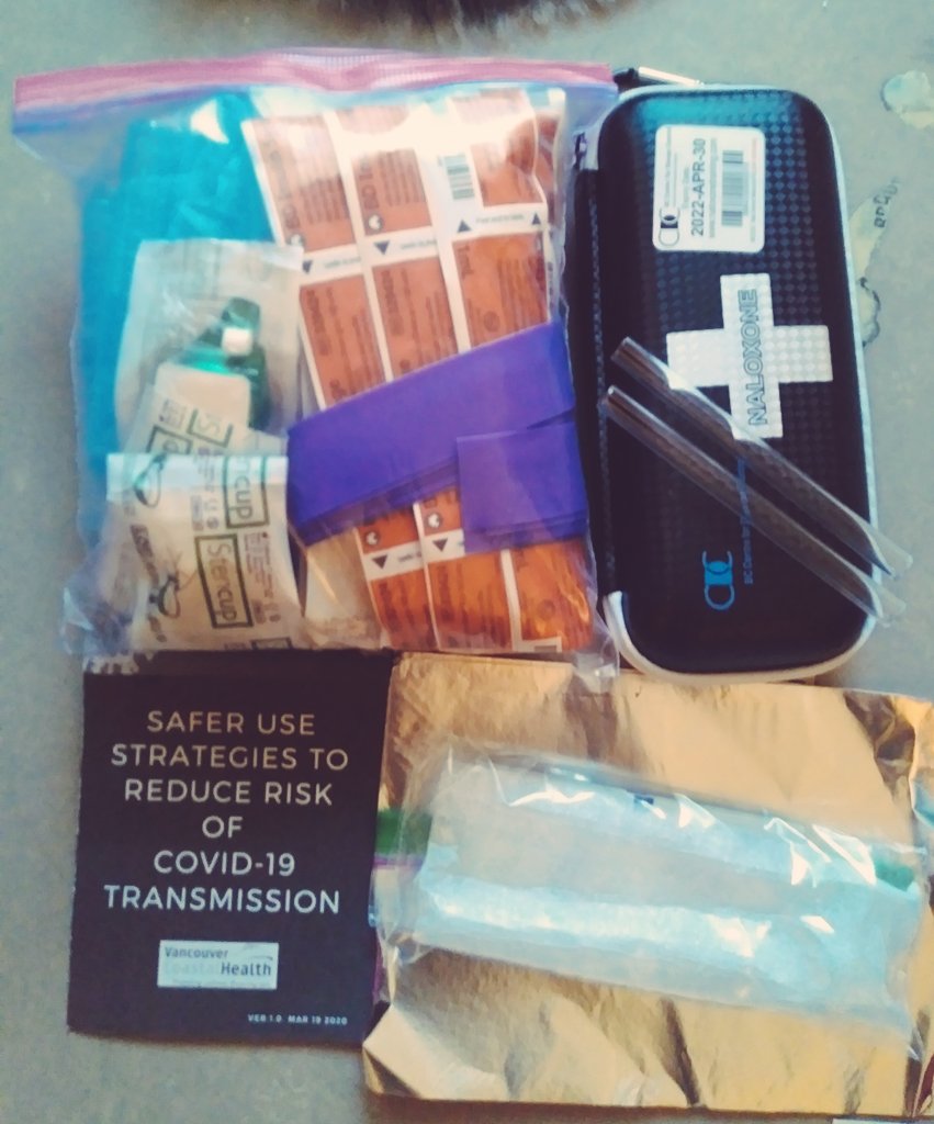 kalismethy313's tweet photo. Accessing #harmreduction supplies outside DTES is limited So to help I can drop off supplies to you from a safe distance of course. IV kits, Naloxone kits, foil, Limted amount of Pipes Bubble & Stems & Test strips DM me to work something out #keepsafe #PWUD #safedruguse https://t.co/ksSvvRRKg7
