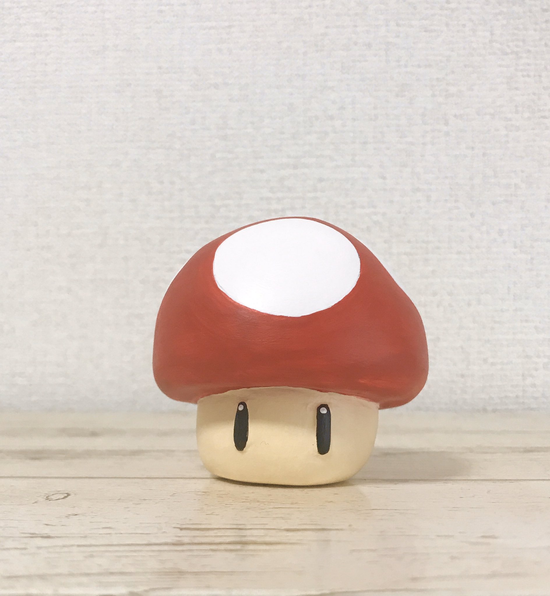 Twitter 上的 Achiko マリオシリーズのスーパーキノコを作りました 息抜きに作るつもりがめちゃめちゃバランス難しかった 握りやすい大きさです 粘土 石粉粘土 スーパーマリオ スーパーキノコ フィギュア T Co Tkmnahpymv Twitter
