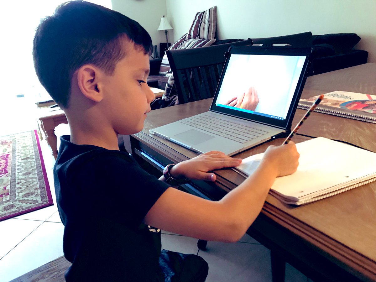 leeloCPE1's tweet photo. Day 1 of e-leaning and lots of positive messages and photos of my students hard at work! #MissingMyFirsties #CCPSfamily @blackbearsroar @collierschools @Champs4Learning @MeganJDotres https://t.co/plhmpd9o3i