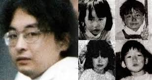 « Un gala de théâtre» Le professeur et psychologue A. Ishii a affirmé qu’il était un pédophile en premier lieu puis un meurtrier. Comme si «tuer était une extension de son intérêt pour les petites filles, une manière de les posséder». Ce meurtrier a été appelé « l’Otaku Killer"
