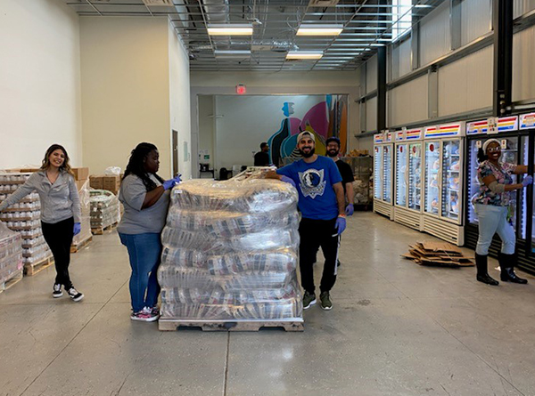 CitySq's tweet image. 1st team of #GetShiftDone volunteers pitched in at Food Pantry today! These furloughed service workers know how to make things happen &amp;amp; their help is so needed. Last week &amp;gt;98,000 lbs. of food was distributed to neighbors in need from our pantry because #communityneverstops