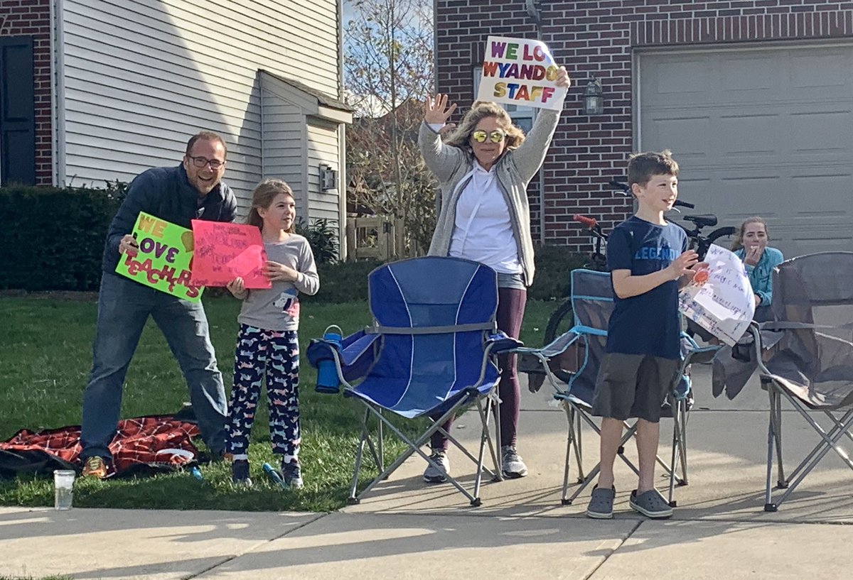 MrsAllsupK's tweet photo. Feeling the love ❤️ at our Wyandot Staff Parade today!  Miss everyone! #WeShineBright #WeAreLakota https://t.co/ZYlbxrWd57